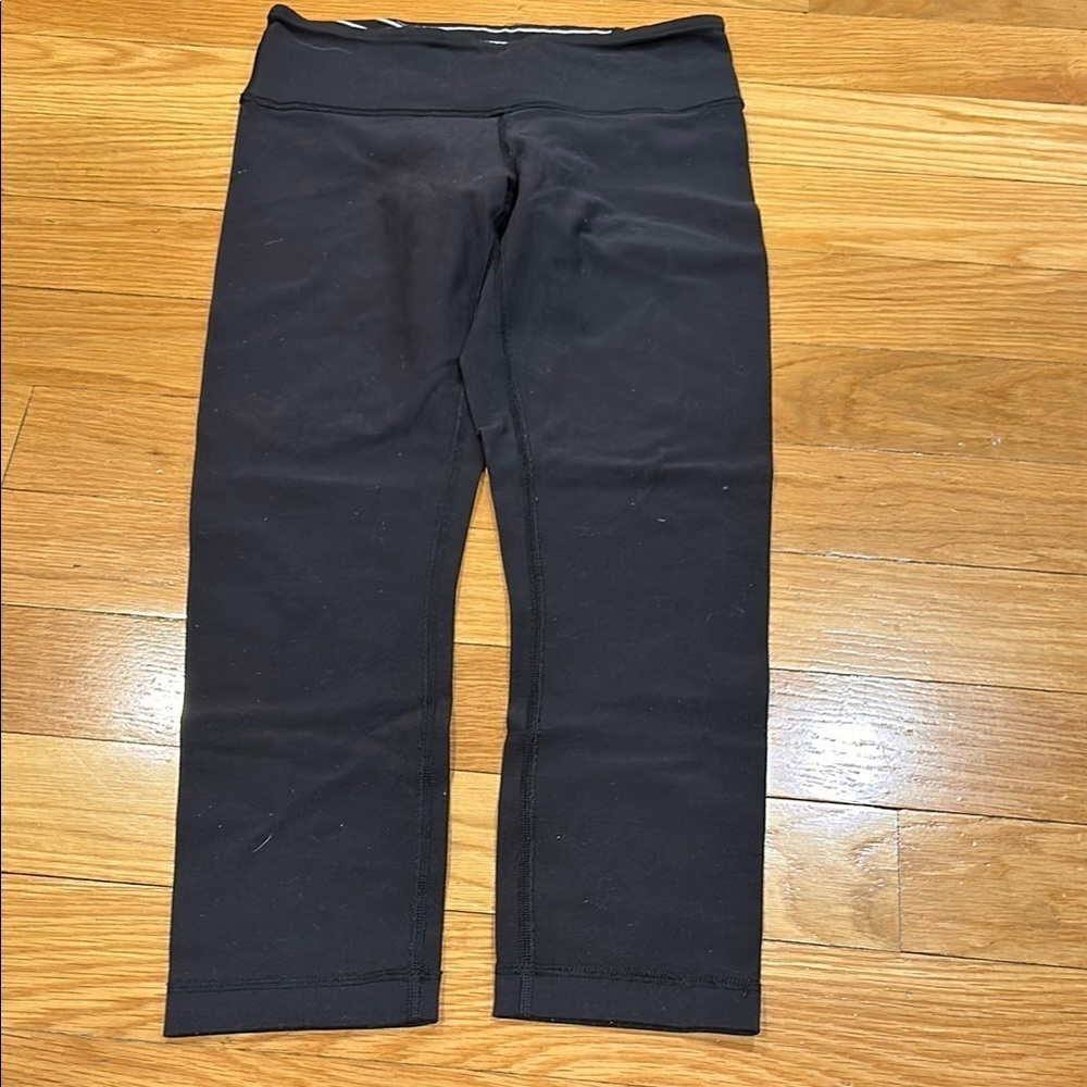 lululemon athletica Black Leggings with Stretchy Fabric and Wide Waistband